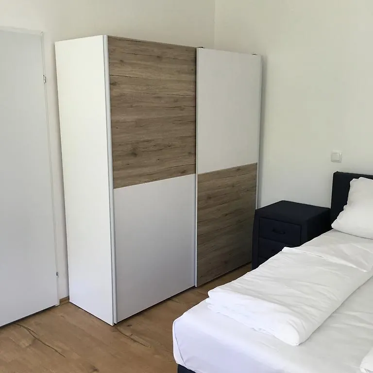Apartment Schloss Alt Erlaa Vienna