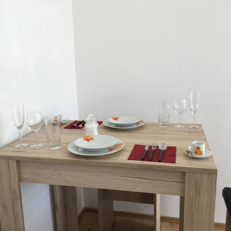 Apartment Schloss Alt Erlaa Vienna