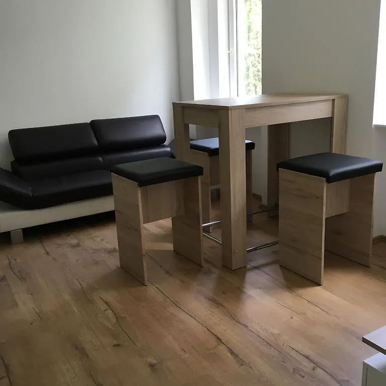 Apartment Schloss Alt Erlaa contacts