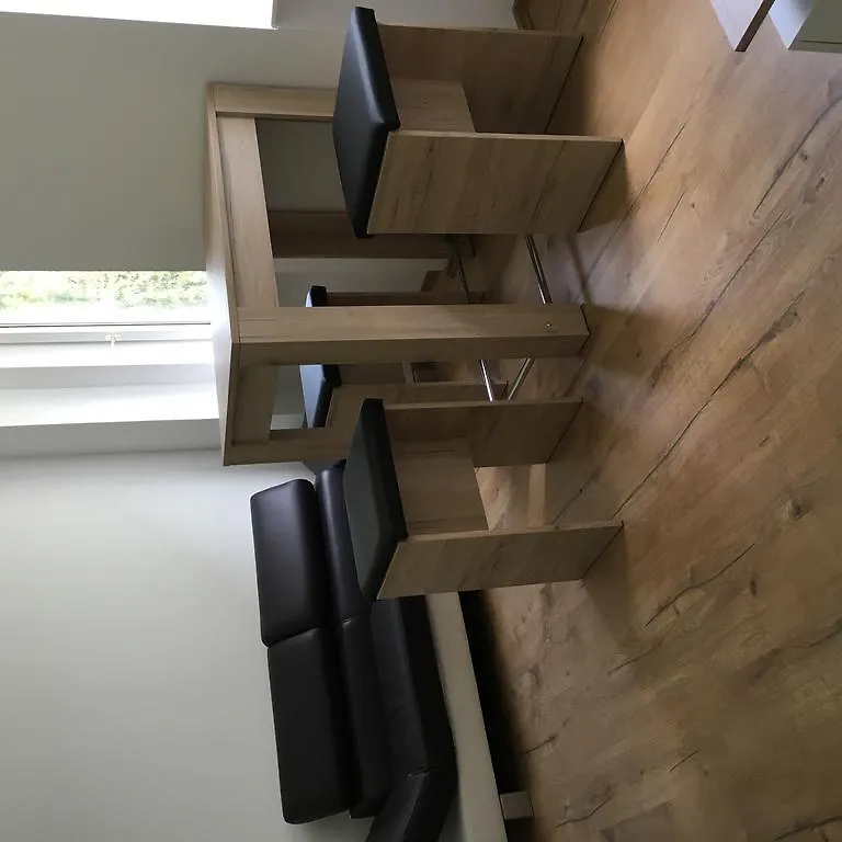 Apartment Schloss Alt Erlaa Vienna 0*,  Austria