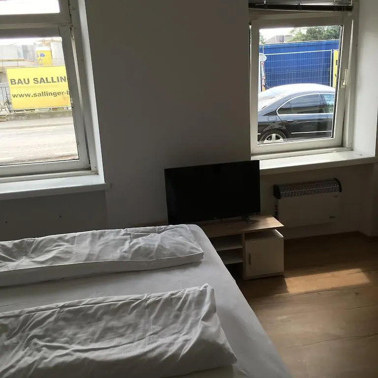 Apartment Schloss Alt Erlaa Vienna