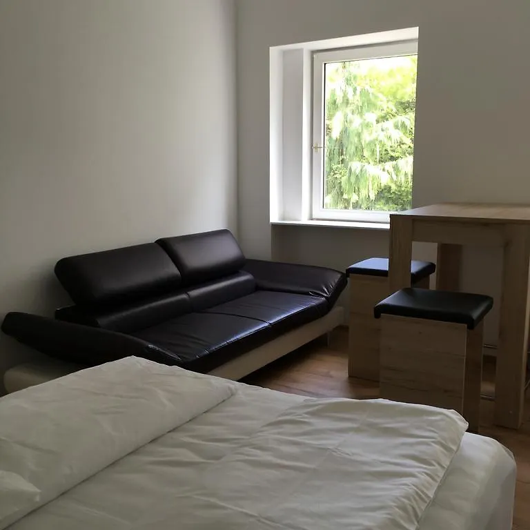 Apartment Schloss Alt Erlaa Vienna